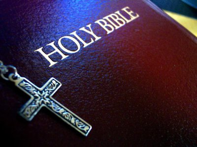 holy_bible_religion_670718.jpg